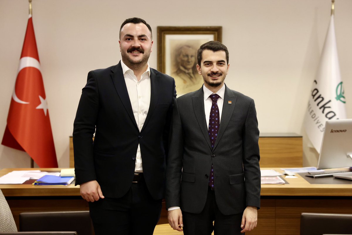 anilemreerdem's tweet photo. Çankaya Belediye Başkanımız Hüseyin Can Güner’e yönelik gözaltı kararı, sandıkta kazanılamayanı yargı eliyle gasp etme çabasıdır. 

Hukukun değil, siyasetin kalemiyle yazılan bu kararı reddediyoruz! 

Çankaya Belediye Başkanımız Hüseyin Can Güner yalnız değildir! @hcanguner @cankayabelediye