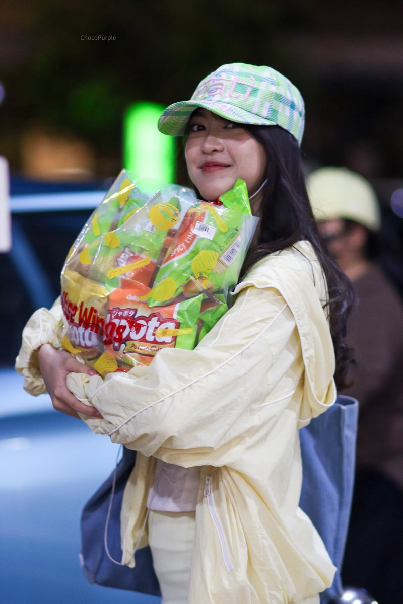 chocolatpurple's tweet photo. Aku dan Japota Nipis Pedas.
Gak mau bagi-bagi😏 https://t.co/assjxqAV3G