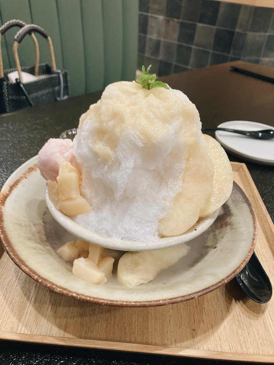 sa3ra3mi's tweet photo. 甘いもん食べた https://t.co/RIzt8pYeWP