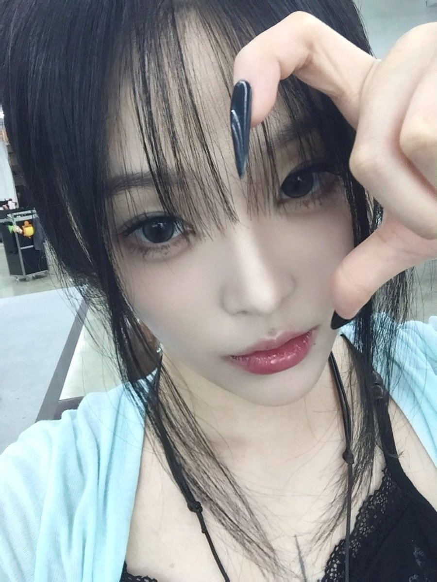 ganwneei's tweet photo. 여친짤 (여친한테보내는짤) https://t.co/DzHHZ9xMpz