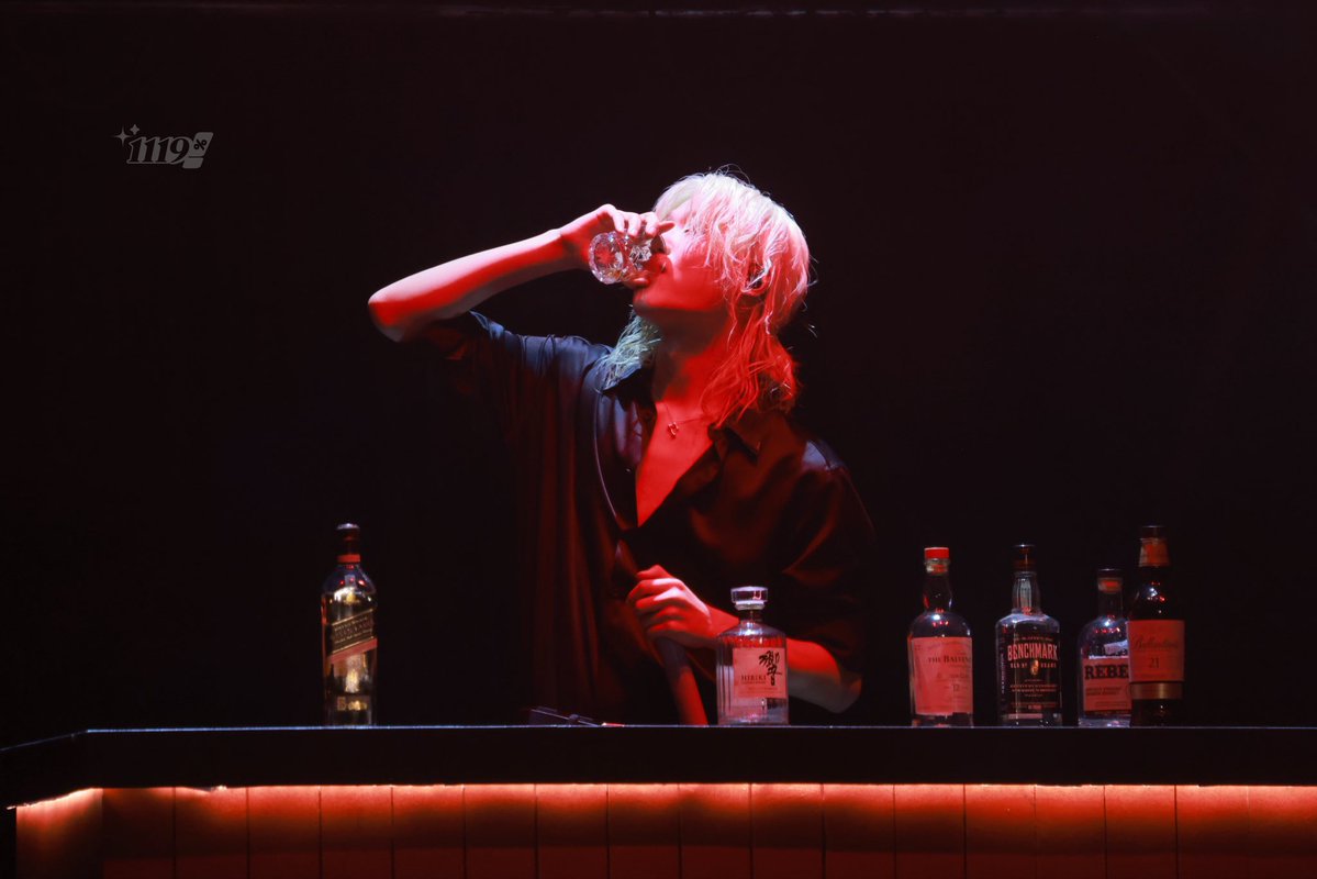 seobyangi's tweet photo. the party ended an hour ago and i’m still here like  WDYM I CAN SAY THE CONCEPT OF SEXY BARTENDER JONGSEOB IS A REAL ONE… 🫠😵‍💫 https://t.co/tz7WArAf94