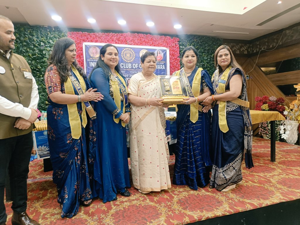 AnusuiyaUikey's tweet photo. आज Inner Wheel Club of Chhindwara की Installation Ceremony 2026-27 में मुख्य अतिथि के रूप में उपस्थित हुई।
नव अध्यक्ष मोनाली खंडेलवाल जी व सचिव खुशी अग्रवाल जी को बधाई।
सेवा ही धर्म है, सहयोग ही शक्ति है। 💐
#InnerWheel #Chhindwara https://t.co/VsuuHbELB2