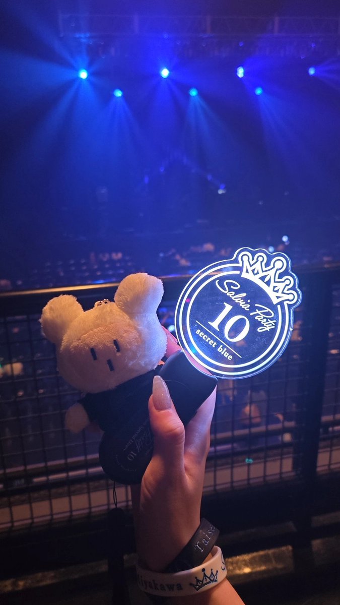 chankc_2923's tweet photo. 一人参戦かましてきたよー！！ 
仲良しさん出来なくてSuchmosになれなかったぴえん！！
思いっきり楽しんだー！
本当余韻ひたひたでえぐい、、
サルパってえぐいですね、、
てかスタンミくんとみや並んだ時の顔面の強さやばかった https://t.co/TQmk1UfdJk