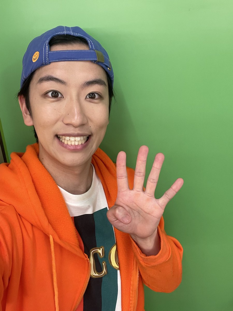 dai_DAIME's tweet photo. 4日目
2公演ご観劇くださいました皆様ありがとうございました！

残すところ明日の2公演となりました。
明日も大切に全力で生き抜きたいと思います。
明日も劇場でお待ちしてます😊 https://t.co/gpVsBlhUdK
