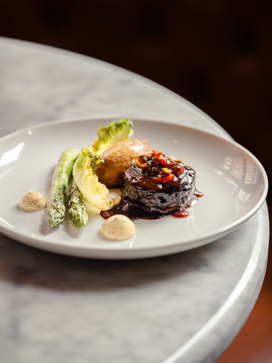 PichetDublin's tweet photo. ✨Harissa Spiced Lamb Shoulder, Butter Roasted Potato, Asparagus, Anchovy Mayo, Tomato, Olive &amp; Basil Jus https://t.co/gqZhqoUT79