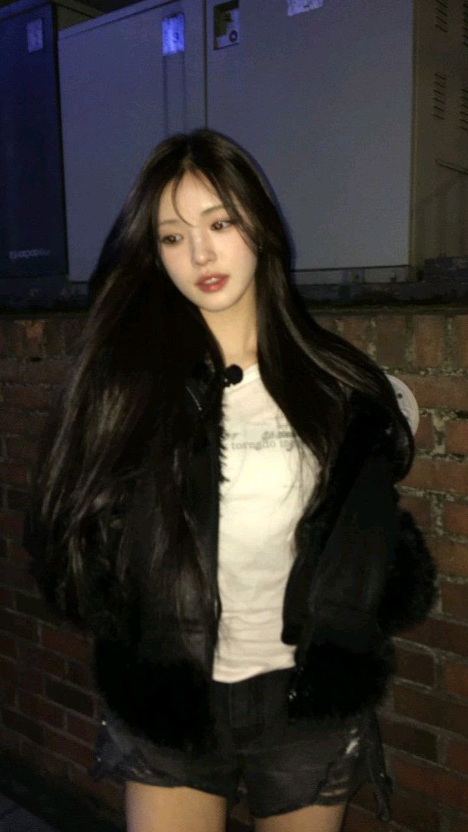 Chu20250224's tweet photo. 전..전원 재흑발…크흠..재흑발… https://t.co/5o15r7LDXI