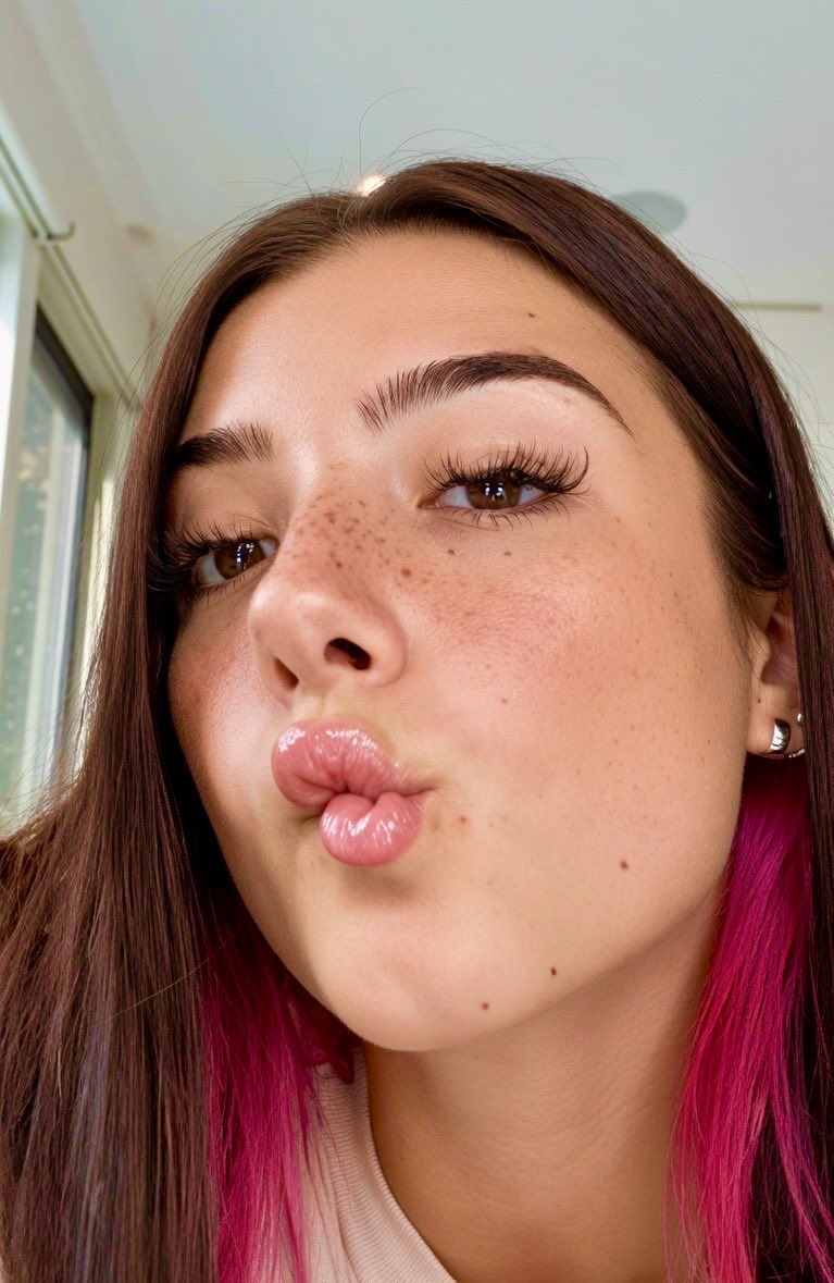 simp44charli's tweet photo. Charli faceporn is all you depraved gooners need to function https://t.co/fXztyTv95g
