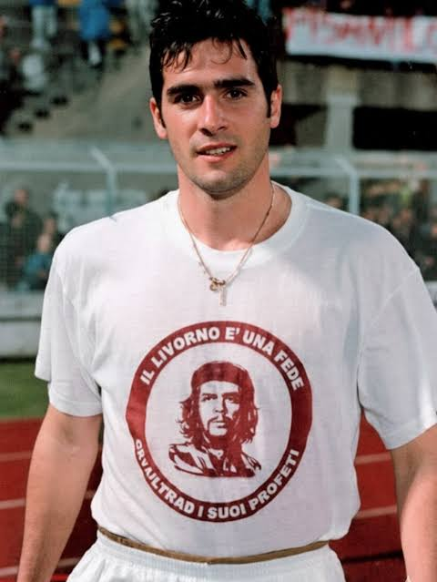 ultras_antifaa's tweet photo. #Italy — Cristiano Lucarelli is the new head coach of Livorno.

A Livorno legend as a player, Lucarelli has returned to his club years later, this time as head coach. His brother, Alessandro Lucarelli, has taken over as sporting director. A new era has officially begun at Livorno.