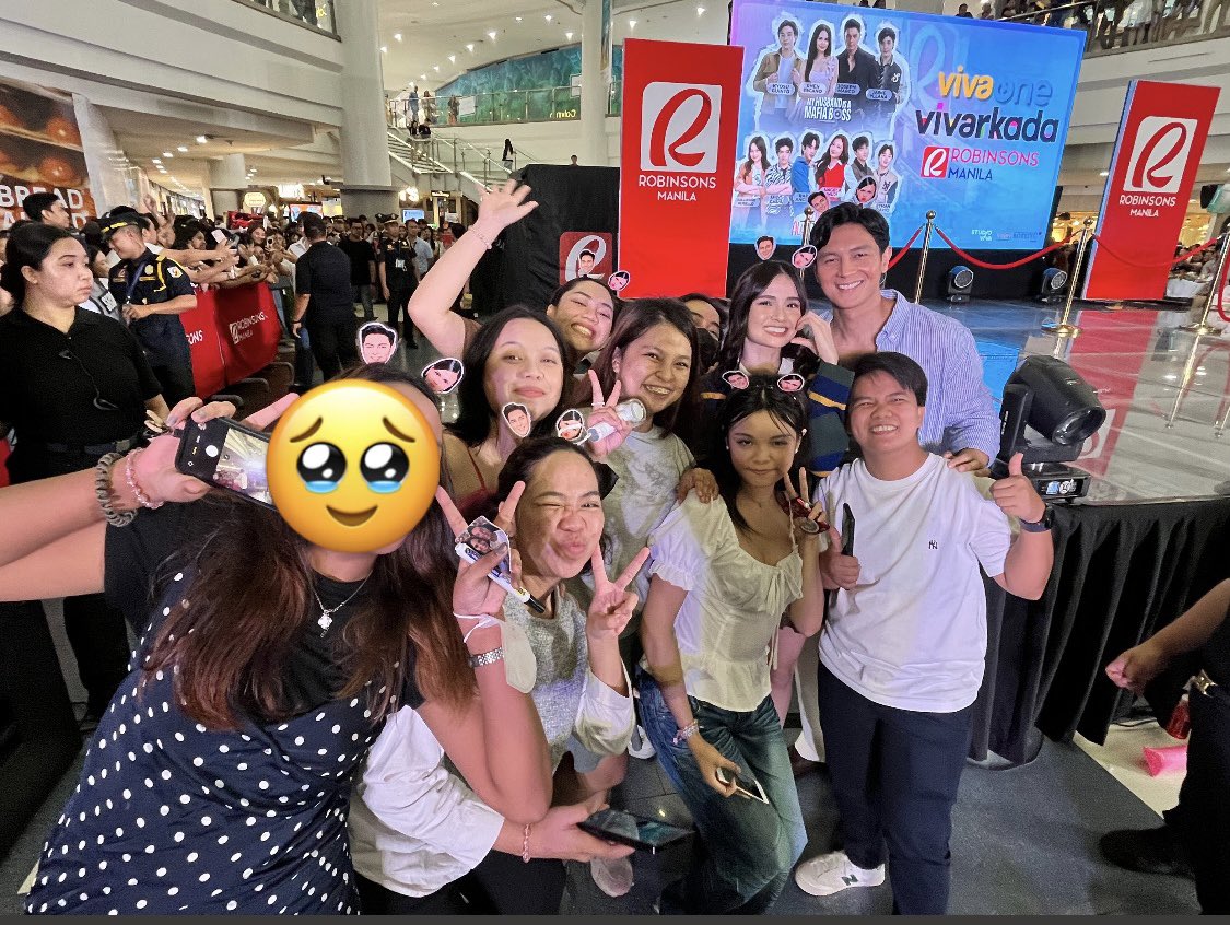 milesstttt's tweet photo. thank you mowm and dawd wahhhh 🥹😭🫶🩷 @realrhen @josephcmarco 🫶🩷 https://t.co/wNb43RyJV2
