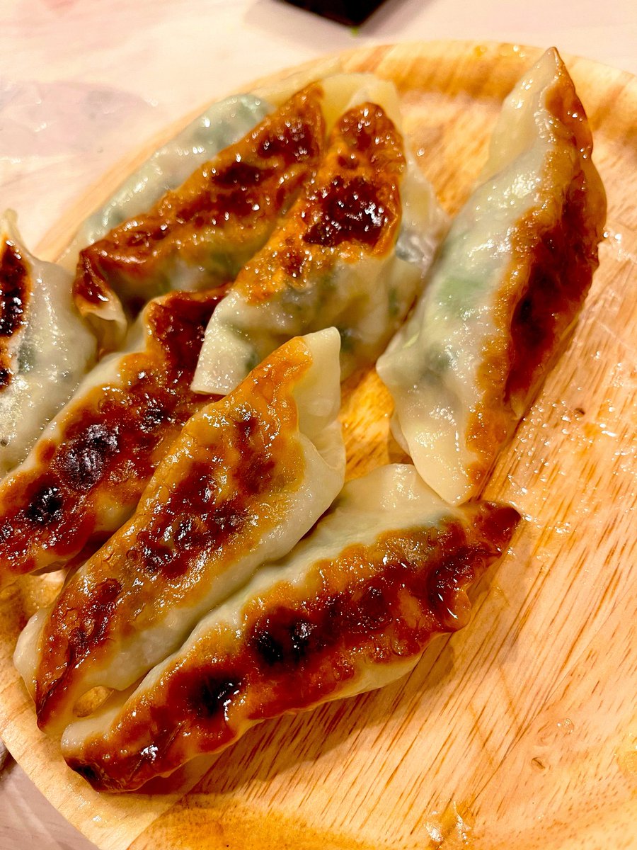 mini21479420's tweet photo. 今夜は餃子😋何年ぶりに手作りしたかな😅最近は、お料理作りに意欲がでない日が度々あるのよね😮‍💨 https://t.co/5jsDc7TpOK