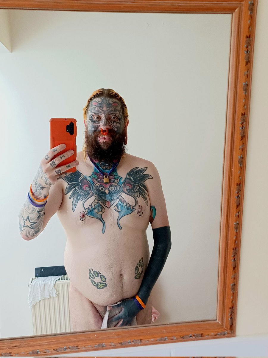 Tatt_Joey's tweet photo. Just out of the shower 🚿. Wanna help dry me off , or get me wetter 💦 ? Hehehehe! #nsfw #bear #cub #tattoos #facetattoos #ShowerSelfie https://t.co/IhBsoj8MdR