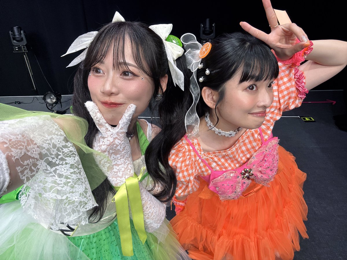 ishiiami914's tweet photo. ひとみさんとキウイ＆オレンジおそろいでしたっっ🥝🍊💚🧡 https://t.co/KRB0ddq2pY