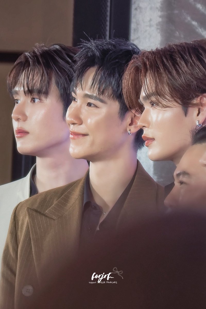 forjrf_'s tweet photo. เฟรมลูกรักพระเจ้า 🥺

{@kasibook , @jnnrrs , @Markjrtn}
#kasibook #junniorrs #markjrtn https://t.co/SLd9FSgWJ2