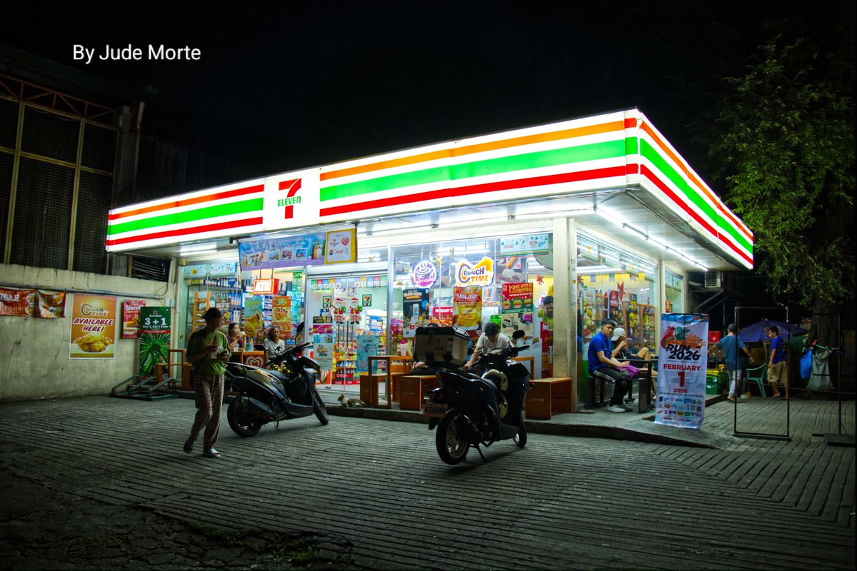 MorteJude's tweet photo. @DarrenChen528 Agreed, Darren, Twitter / X needs more #photography 📷
Like a June 2026 #evening look at a 7-11 store in #QuezonCity ( #Philippines 🇵🇭), since it's #7ElevenDay on yer side of the pond
Enjoy 📷
#Nighttime #fujifilmxm5 #wideangle #ConvenienceStore https://t.co/TAqbp3GcwC