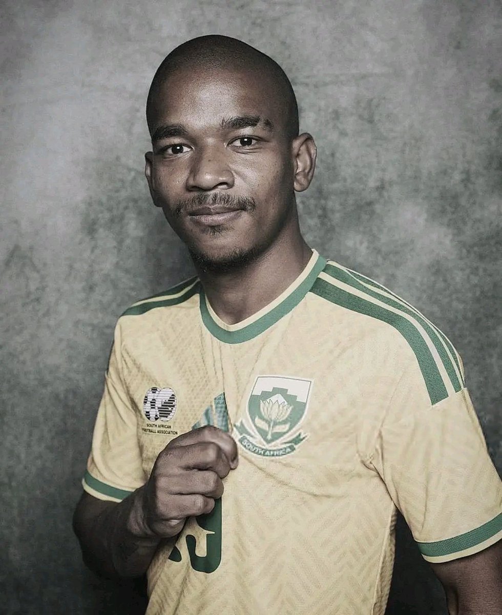 iyketopshow's tweet photo. 🚨💔 Heartbreaking News: South Africa and Mamelodi Sundowns midfielder Jayden Adams has sadly passed away at the age of 25. 🇿🇦🕊️
A talented player gone too soon. Our thoughts are with his family, friends, teammates, and fans.
Rest in peace, Jayden Adams. 💔
#RIPJaydenAdams #Jayde https://t.co/lPrzuJwhop