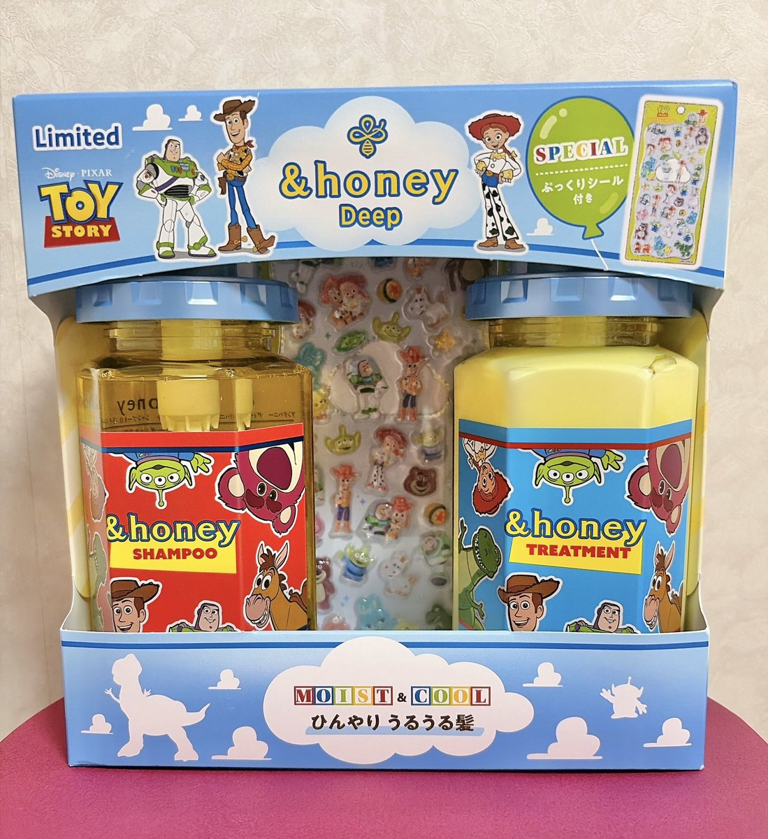 chipndale1204's tweet photo. ココカラファインで、＆honeyのトイストーリーコラボを購入しました❤️💛
ぷっくりシール付きでとっても可愛い😍💓 https://t.co/Bb3b70AZt2