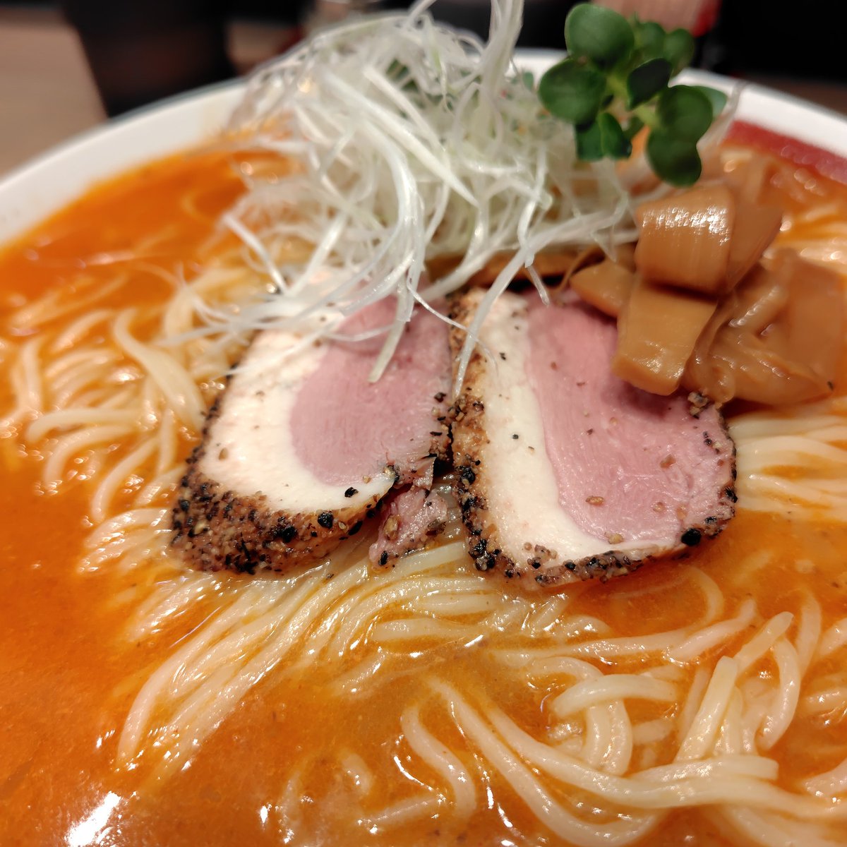 TAURUS_LEGEND's tweet photo. 若林区大和町
OMOUMA麺堂
https://t.co/edgTnBTpip…

限定
冷やし煮干し味噌ラーメン   ¥800

【メモ】
入って左手に券売機、朝昼夜営業、店前駐車場多数、スタンプカード有り

#仙台 #ラーメン #ランチ #煮干し https://t.co/TenhlWJUO3