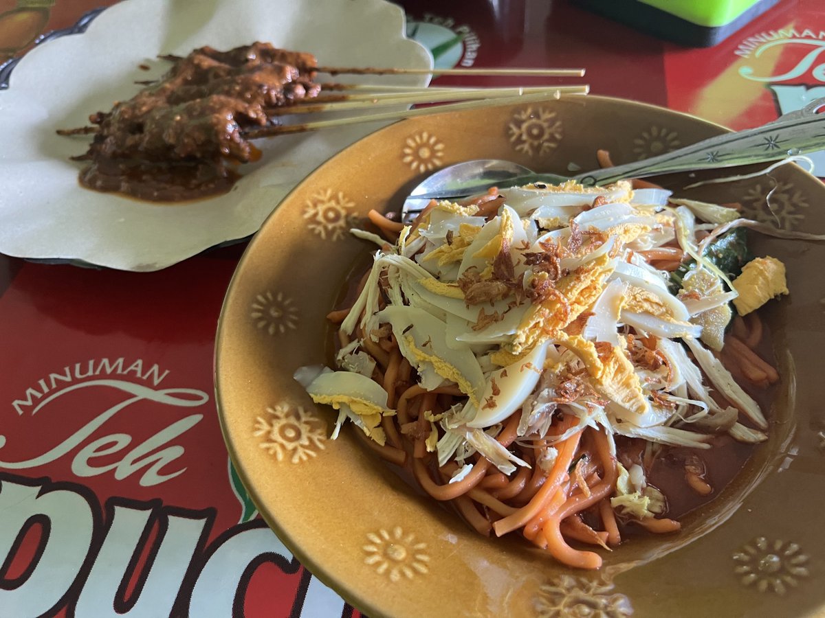 prizaB's tweet photo. Warung dian mie bancir🍜🍜 https://t.co/fVJPfRVgGY