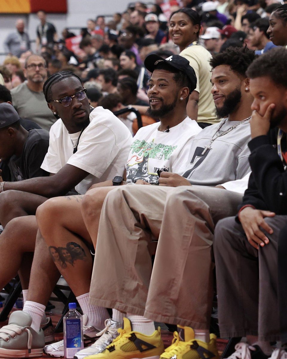 CGBBURNER's tweet photo. The Phoenix Suns showed out to support the Summer League Suns in Vegas 🤩🔥 https://t.co/nnlCa0C7W9