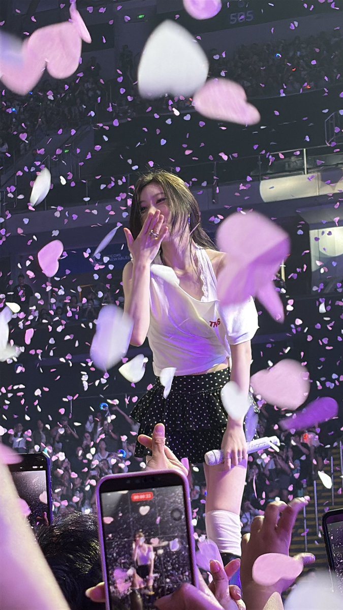fueledbymyoui's tweet photo. LEE CHAERYEONG 🥹💕

#ITZYinManila 
#ITZY_TUNNELVISION_MANILA #ITZY_in_MANILA https://t.co/ltyXc4esNK