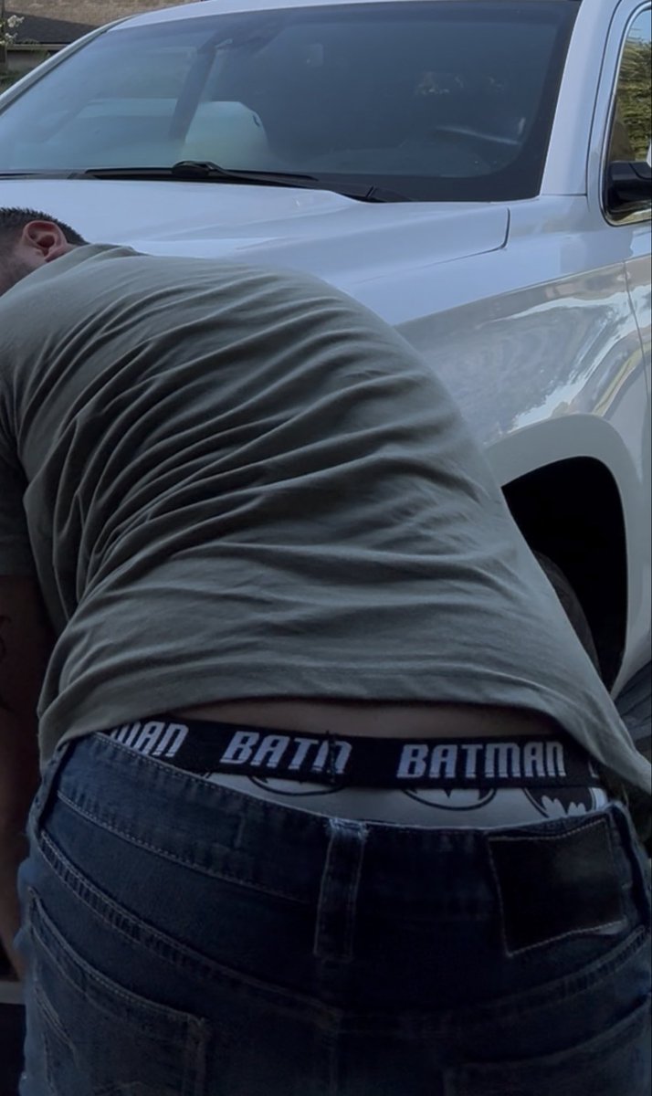 MrPublic10's tweet photo. I’m a huge fan of these Batman briefs from SHEIN! Very good quality. They fit great. And I think they look good too!

Just doing a quick oil change this morning and showing off my undies to the neighbors out on their morning walk. https://t.co/ywmIXXoL3Y