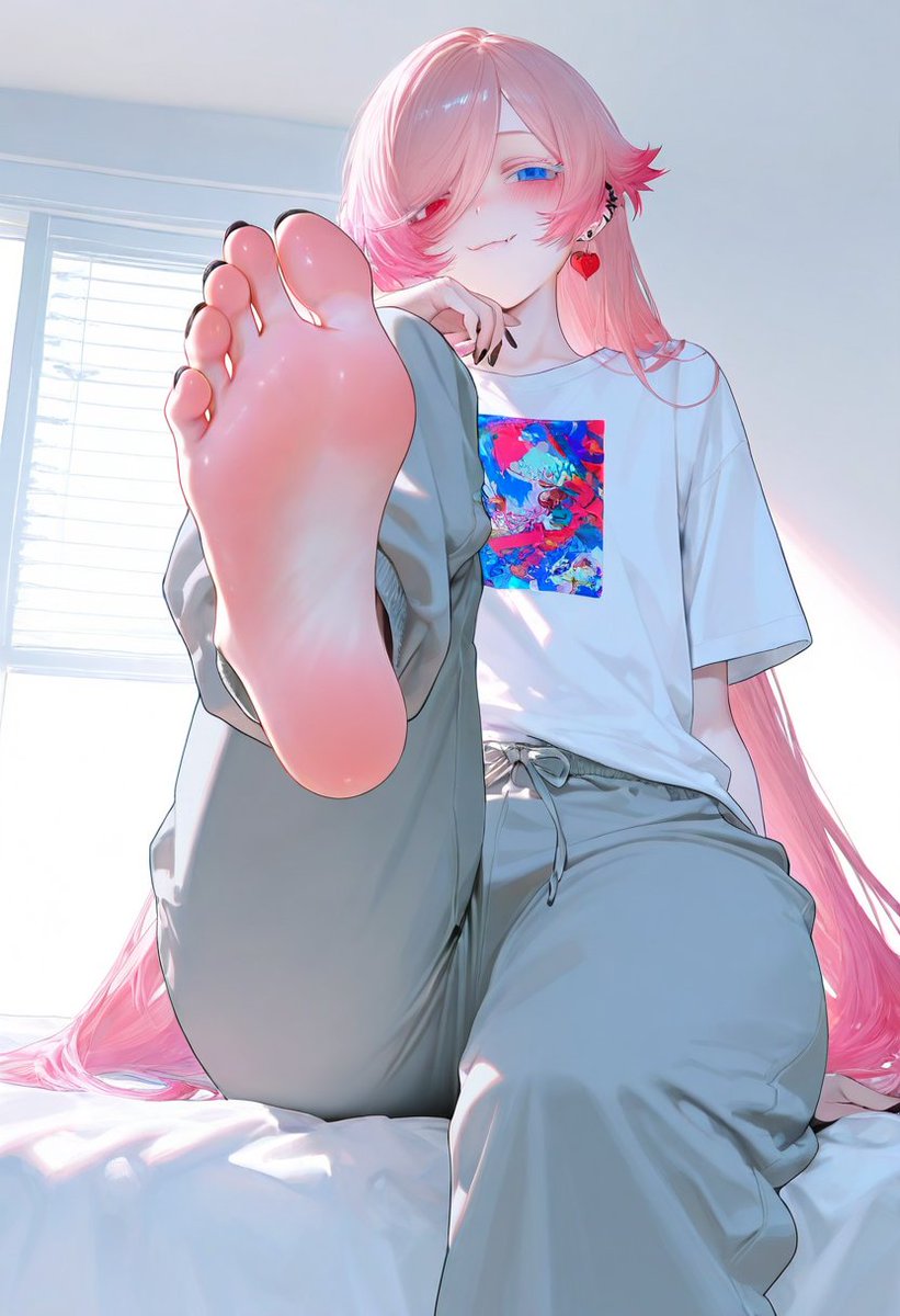 SendToKioko's tweet photo. Beg me to press my feet on your face~ https://t.co/a7WzMGIZd8