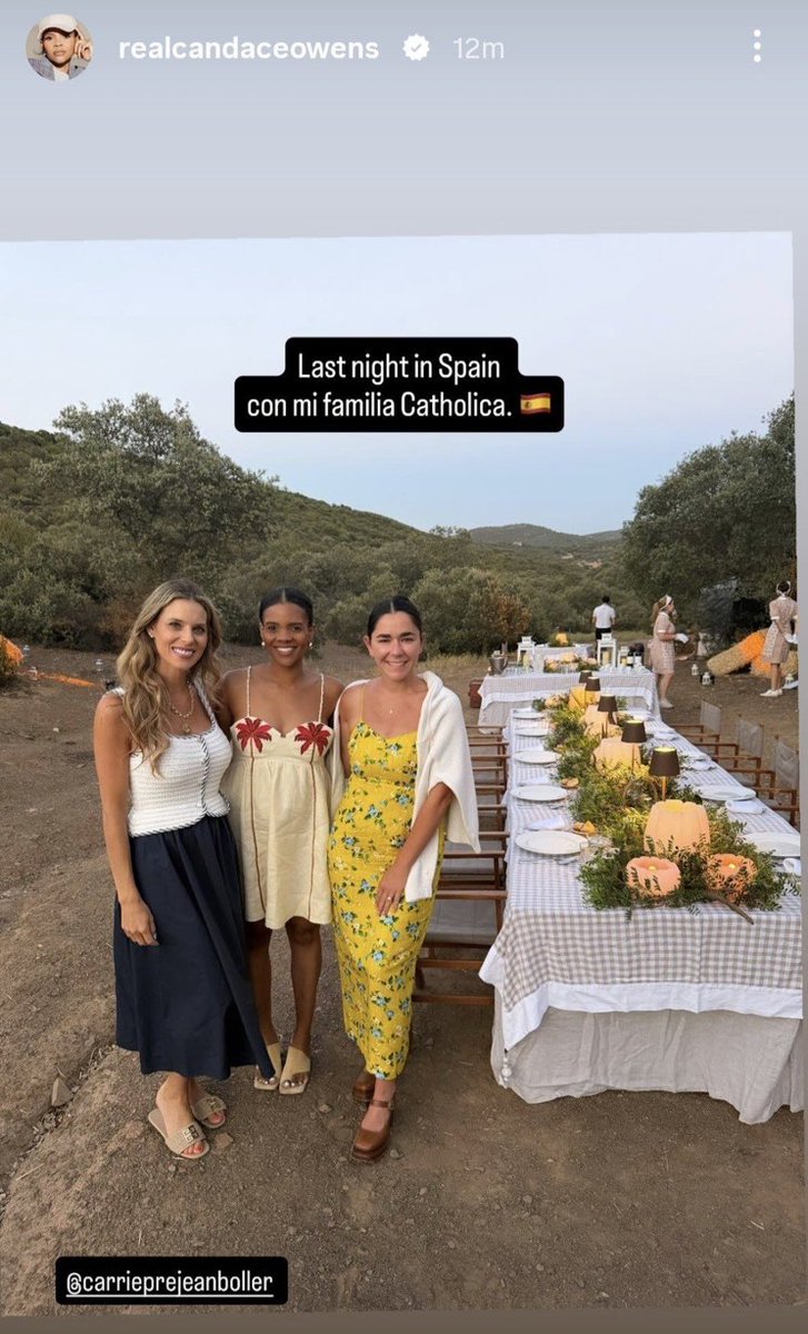 DoTheRightWing's tweet photo. Beautiful picture of what a master class grifter can accomplish off the backs of her millions of intellectually challenged supporters. 

This one dinner in a secluded hideaway in Spain cost more than what 99% of her supporters make in a year.

You got to love capitalism, even in its most nefarious form 🤣