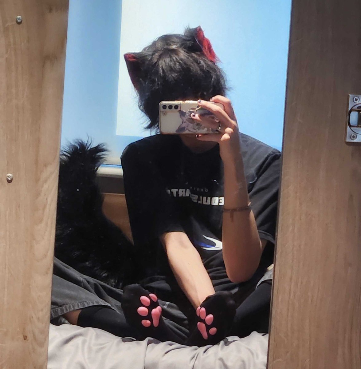 catboylintang's tweet photo. check out my paws blehhh

#catboy #kemonomimi https://t.co/hw3aryKNgR