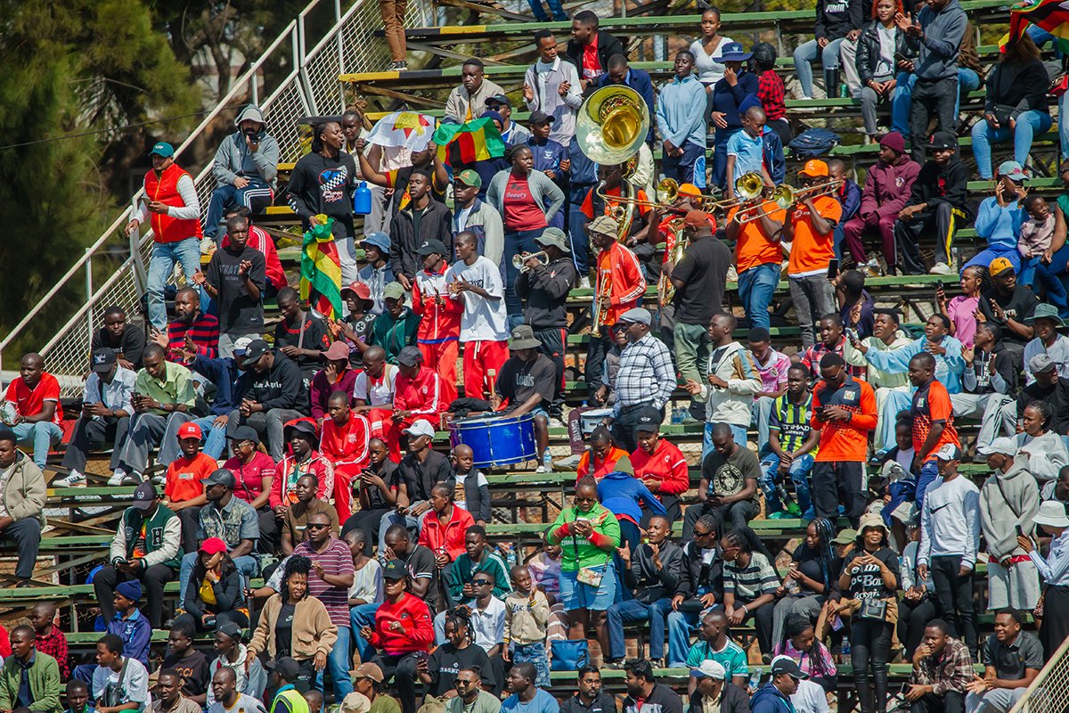 ZimCricketv's tweet photo. Bangladesh are 154/1 after 29 overs, they need 46 runs from 126 balls with nine wickets in hand

#ZIMvBAN #ExperienceZimbabwe 📝 https://t.co/ZxkZ6FvkD3 https://t.co/pfig7deNyF