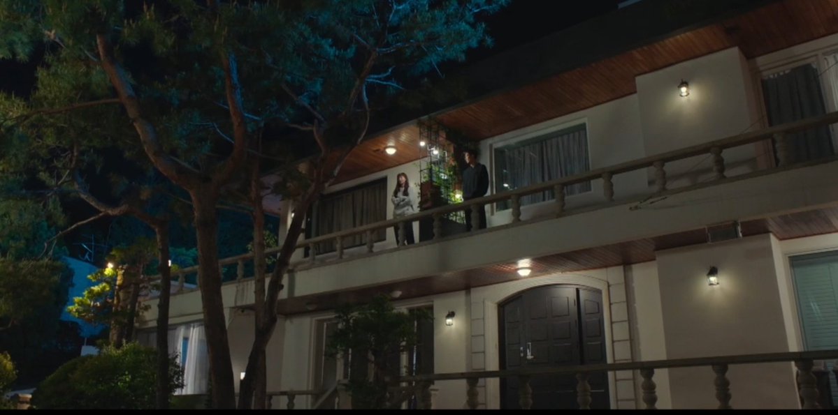 IAMSewal_'s tweet photo. 엄혜란 배우님 인터뷰한 장소 지환이네 같은데? 보자마자 어!!!! 저기 지환이네 집이다 함ㅋㅋㅋㅋㄱㅋ 
근데 맞자나 지환이네!!!! https://t.co/wHZydoFmg4