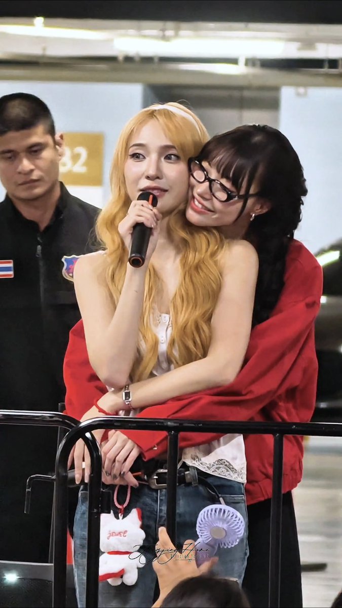 liandoit's tweet photo. the mean girl that everyone fears and that nerdy who wears thick glasses always carrying her heavy ass bag filled with books, always bickering in public whenever they come across each other but dating in secret for years already https://t.co/OKA7936Rn1
