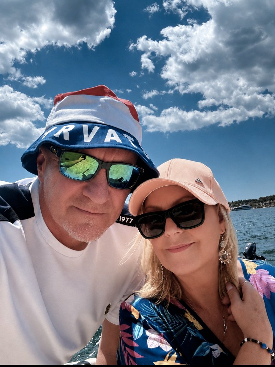 valjoy1's tweet photo. @Shakerite66 Vodice Croatia 🇭🇷🇭🇷🌞❤️💙🏴󠁧󠁢󠁥󠁮󠁧󠁿 https://t.co/lgZxd1D7Wm