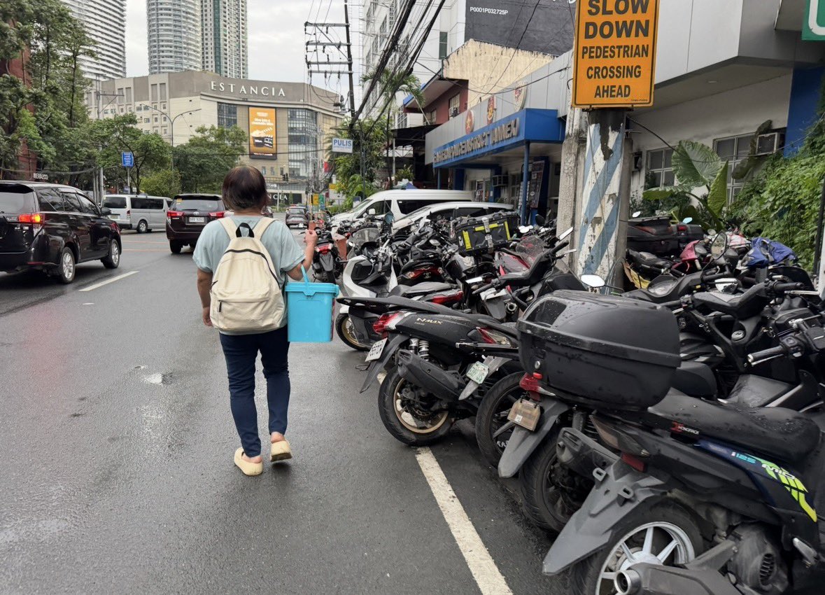 RobertRsiy's tweet photo. Walkability improvements are low-cost, short-gestation, employment-generating, highly visible, pro-poor and implementable in every barangay. https://t.co/LLagVgMcL3 https://t.co/R6UyoK6CRy