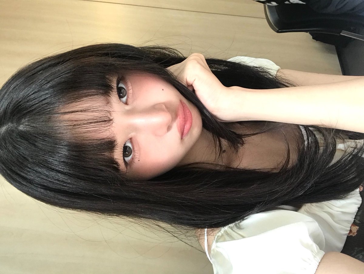 ParkSeahp's tweet photo. Miss Cutie Potato Pie reporting for duty! Dropping the sweetest selfies straight to your screen to boost your mood and melt your heart 💕 Dive right in, Rei is here~ So tell me… Am I your favorite cutie girl? ⋆˚࿔
(I already know the answer is yes~) https://t.co/06hJYSOH6w