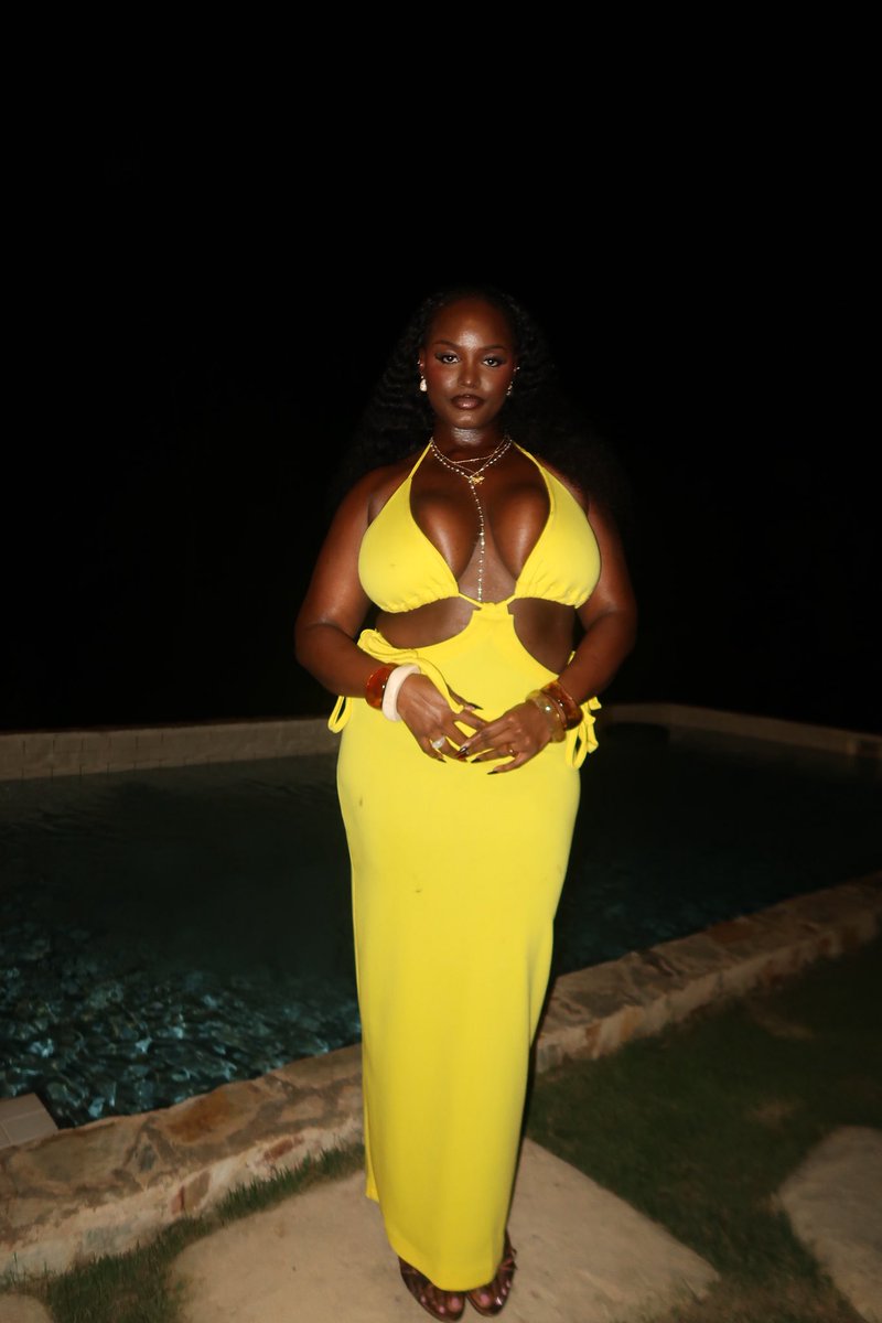 swimsbydidi's tweet photo. NEW COVER UP ALERT‼️ CAN YOU GUESS HER NAME?🤭✨ 

#SwimsInTheValley #SwimsbyDidi #Swimsat6 #SafariValley https://t.co/7nX6W82lyl