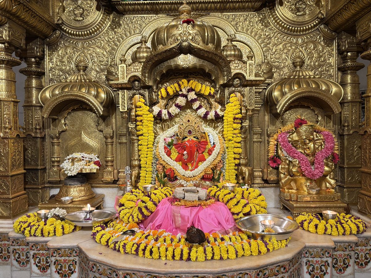 SVTMumbai's tweet photo. 🙏 गणपती  बाप्पा मोरया 🌺मंगलमूर्ती मोरया 🙏११/०७/२०२६
🙏Ganapati Bappa Moraya 🌺 Mangalmurti Moraya  🙏11/07/2026 https://t.co/iIJ7MnTXNX