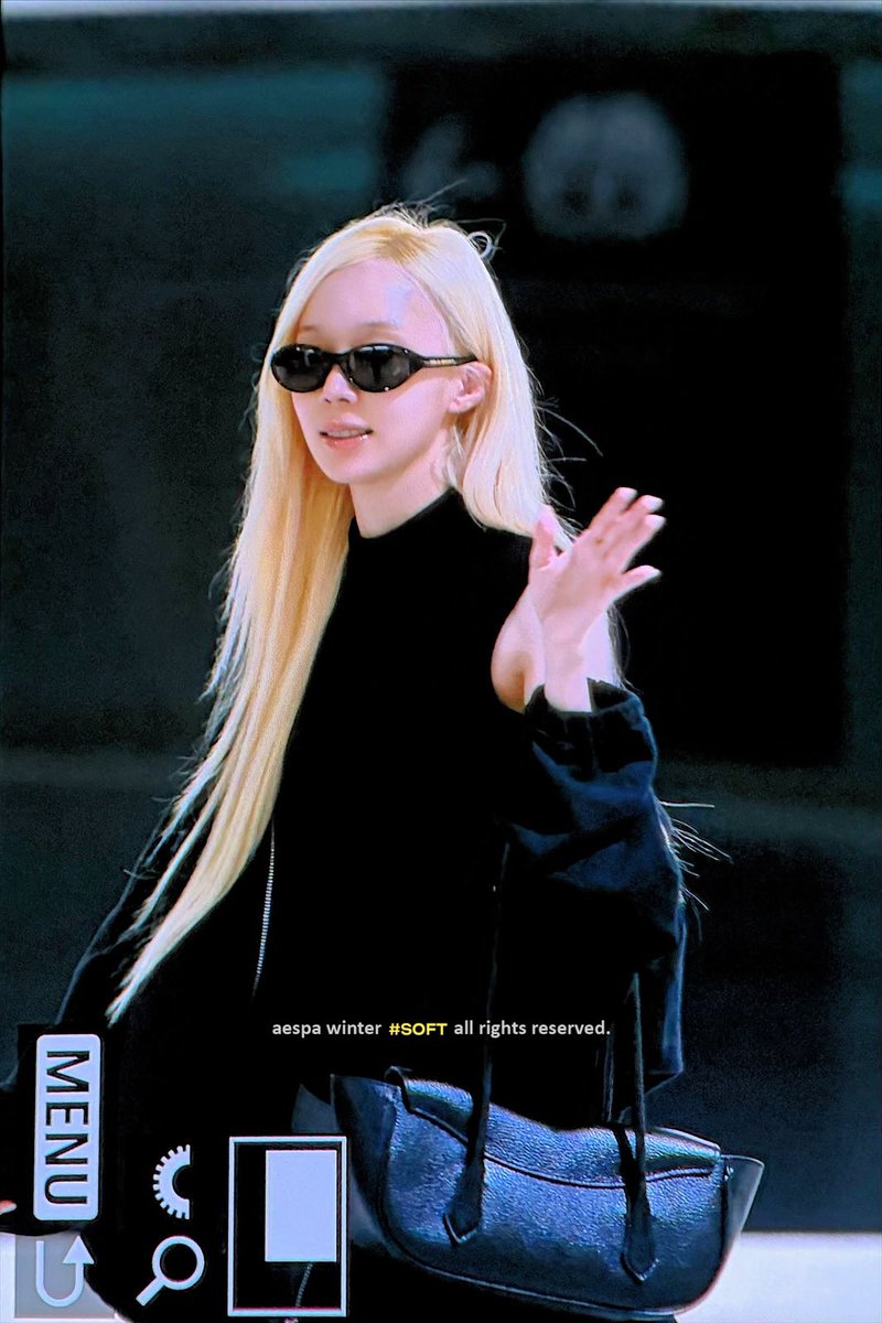 softwwinter's tweet photo. 260711 LHR  #윈터 #WINTER #에스파 #aespa #WINTERxRalphLauren https://t.co/rF8VR39eqG