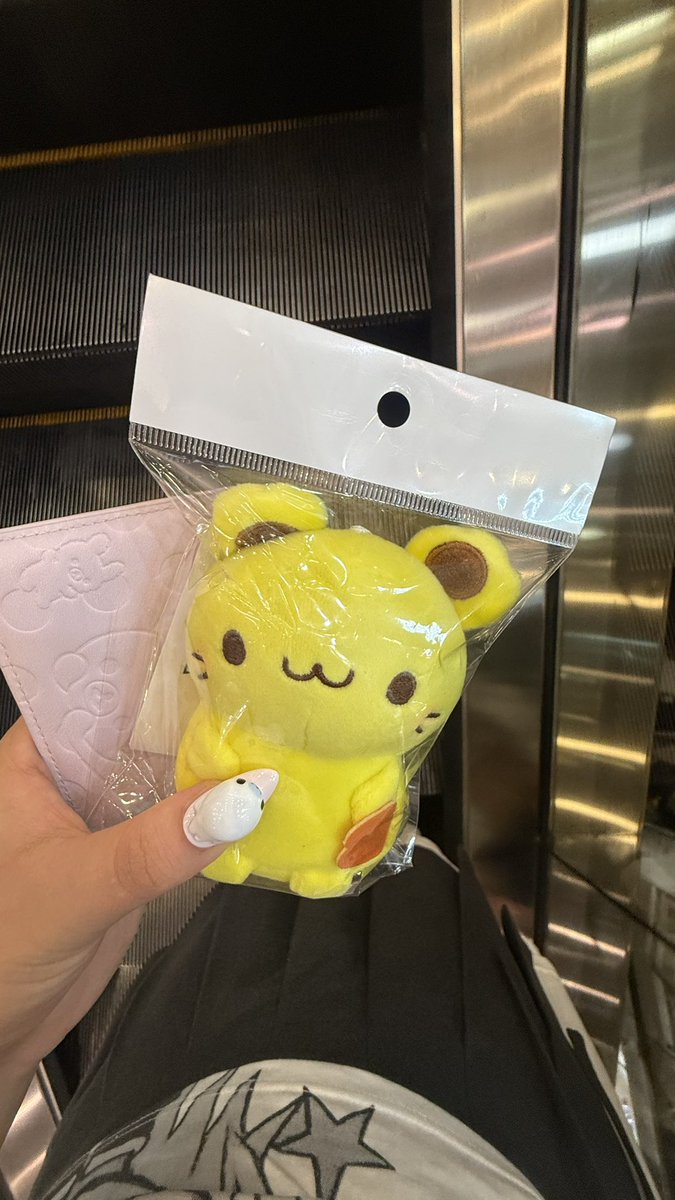 S2k3ow's tweet photo. 국전 첨 가봣는데 
눈이 심심할 틈이 없움😅😅 https://t.co/whELMAgZ3p