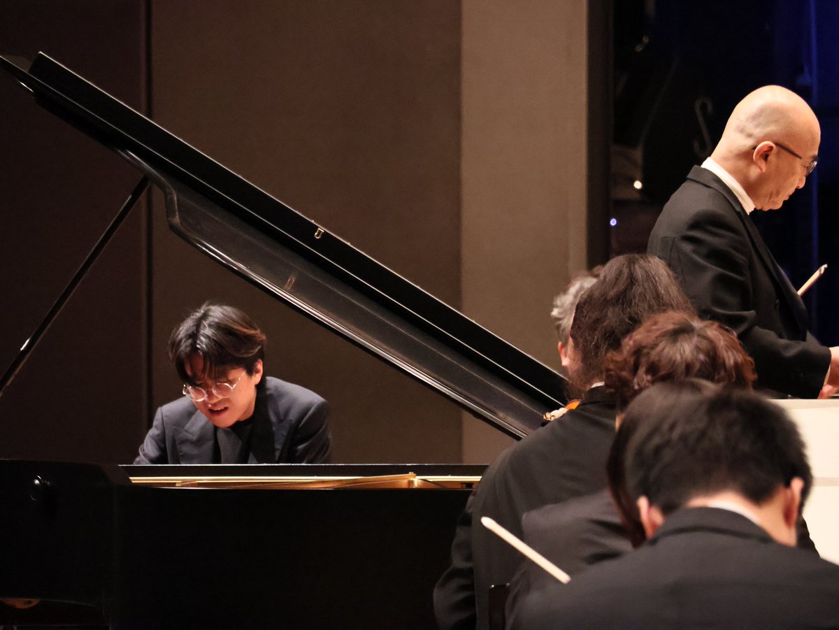 NHKSO_Tokyo's tweet photo. 青森朝日放送開局35周年記念 NHK交響楽団演奏会 supported by SGC(青森公演) 
2026年7月11日(土) 
リンクステーションホール青森

#N響 #nhkso

指揮：#広上淳一
ピアノ：#牛田智大

ショパン／ピアノ協奏曲 第1番 ホ短調 作品11
(ソリストアンコール)ブラームス／間奏曲 ロ短調 作品119-1
ーーーーーー
ドヴォルザーク／スラヴ舞曲 第1集 作品46
(オーケストラアンコール)ドヴォルザーク／スラヴ舞曲 第2集から 作品72-2

N響青森公演が終演しました🎶
牛田智大によるショパン《ピアノ協奏曲 第1番》では、繊細さと情熱をあわせ持つ美しい音色がホールを満たし、豊かな表現力で作品の魅力を鮮やかに描き出しました🎹

後半のドヴォルザーク《スラヴ舞曲 第1集》では、広上淳一のエネルギッシュな指揮のもと、さまざまな民族舞曲が生き生きと躍動。色彩豊かな響きと高揚感に満ちた演奏が会場を大いに沸かせました🎶

多くのお客様にご来場いただき、ありがとうござい���した。明日7/12(日)は宇都宮市文化会館にて同プログラムをお届けします。ご来場をお待ちしております✨

[宇都宮公演詳細]
https://t.co/my8XFwruSB