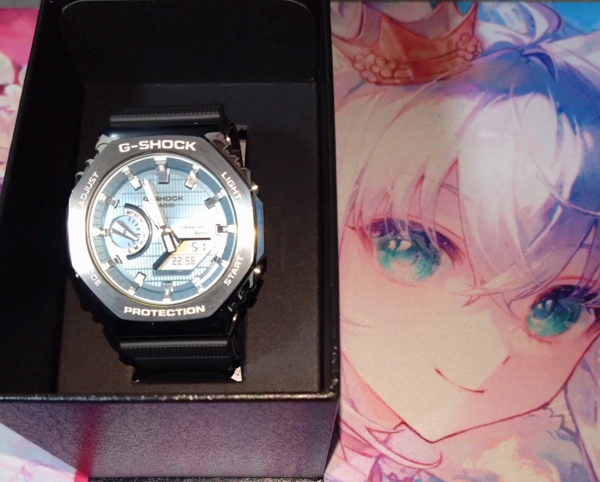Muffin_7777's tweet photo. フブちゃんカラーの時計買ってもらった！！めっちゃ可愛い！！ https://t.co/0YR3QyUXAW