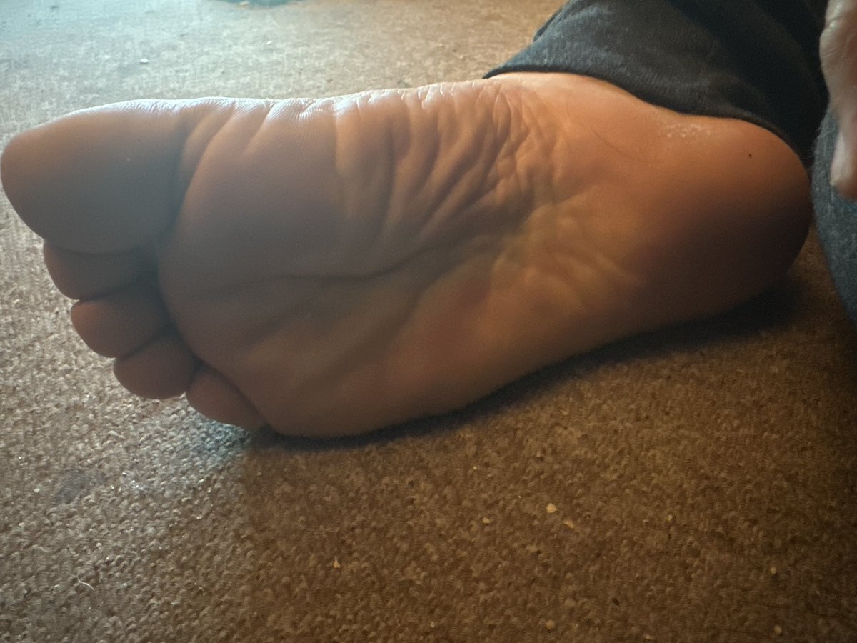 Slowbunny15's tweet photo. #gay #Feet https://t.co/vkZWphRdZD