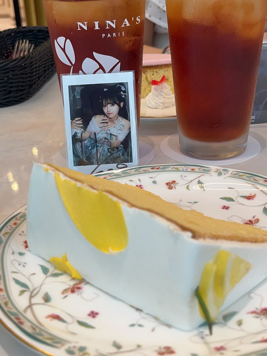 pretty_pon's tweet photo. お友達と念願のカフェ活(*´˘`*)💚 https://t.co/mkJzSEpkfS