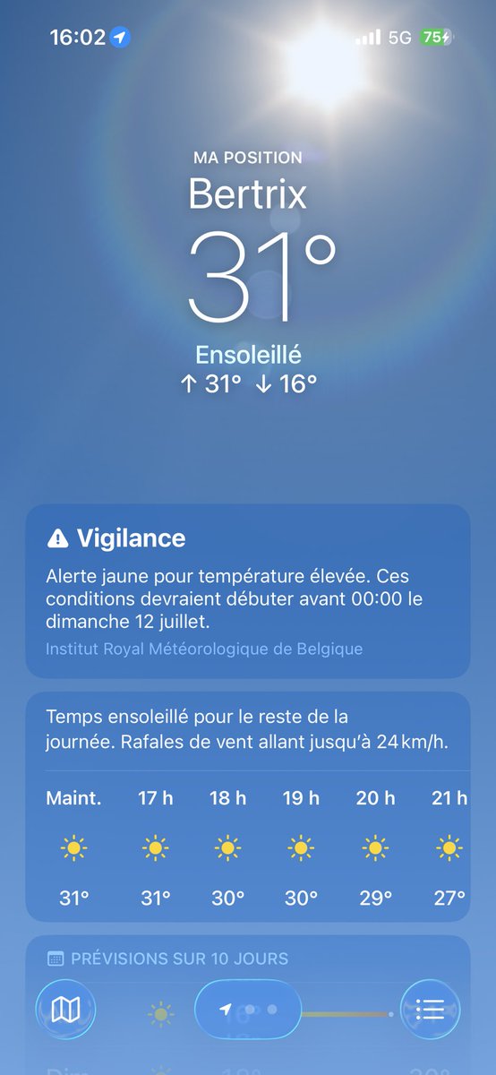 xdavid231's tweet photo. Eh front row au Baudet’stival en attendant les académiciens + Lenie sous la canicule. Tout va bien(j’crois) 🇧🇪😅☀️ #staracademy #lenie #bertrix https://t.co/KPOdwRLPoX
