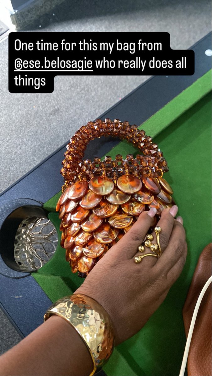EseBeloOsagie's tweet photo. I made my friend a bead bag. https://t.co/Fq8UOHG1Jc