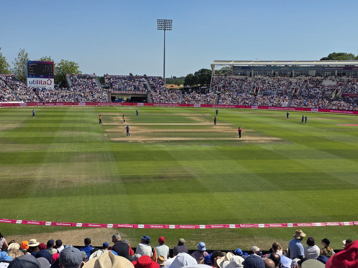english1550's tweet photo. Bitcoiners do cricket. #eng https://t.co/OG8HmZ7KEz