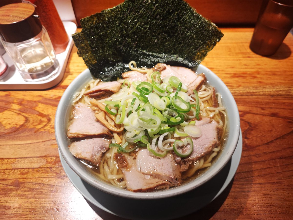 pon_trident's tweet photo. 目を付けてた店来た😋
お腹すいてたのでもちろん大盛り。 https://t.co/VUTcfkNorq