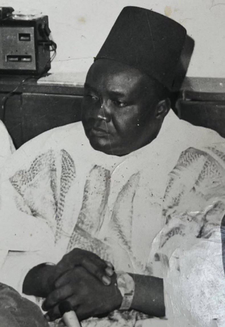 ATTIDJANYA1's tweet photo. Serigne Mansour Sy Borom Daradji 🤍🙏🏾 https://t.co/l9sg8MxH0e