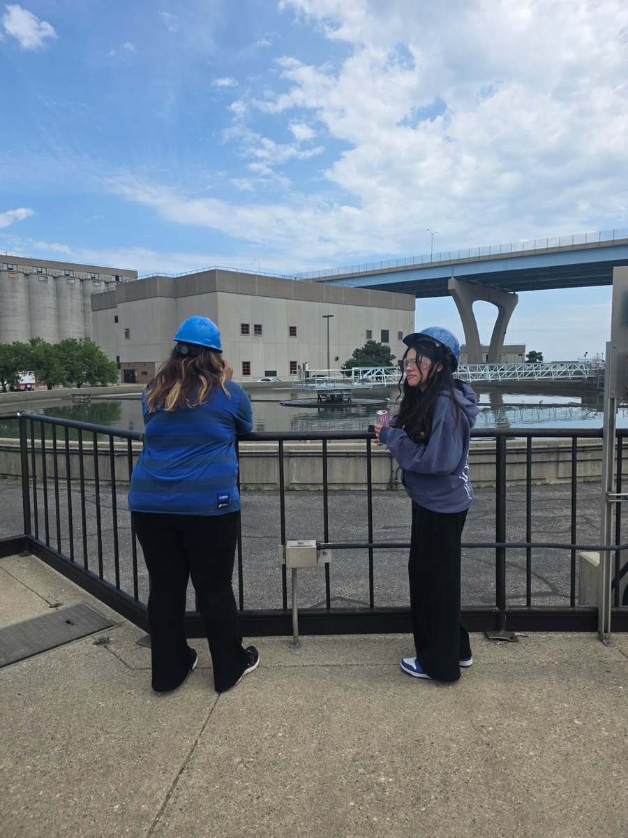 TRUESKOOL414's tweet photo. Special thanks Kevin &amp; Milw Metro Sewerage District @MMSD_MKE for the tour of Jones Island facilities. Always great to hear what kind of experience , trainings, educational and career opportunities are out here in #milwaukee #wearetrueskool https://t.co/ON2SaYUubC
