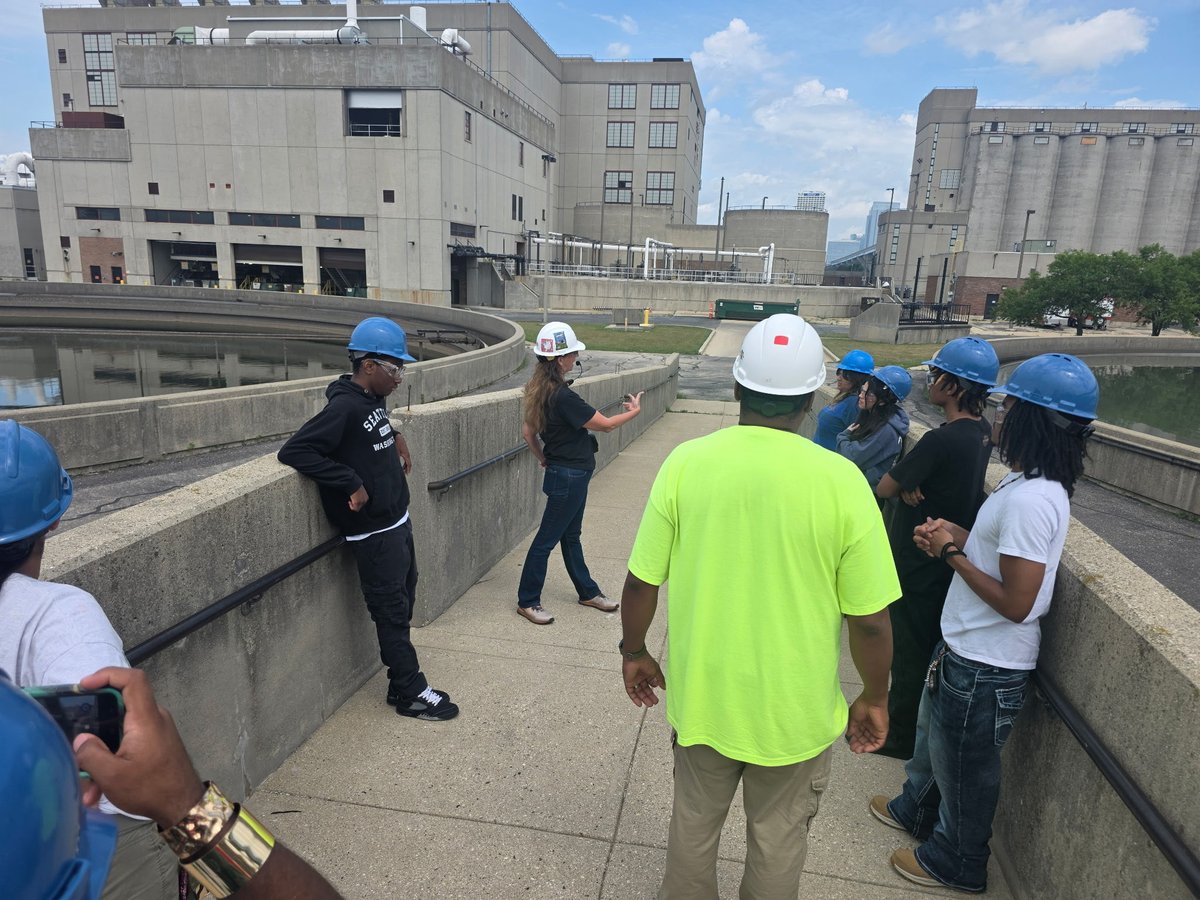 TRUESKOOL414's tweet photo. Special thanks Kevin &amp; Milw Metro Sewerage District @MMSD_MKE for the tour of Jones Island facilities. Always great to hear what kind of experience , trainings, educational and career opportunities are out here in #milwaukee #wearetrueskool https://t.co/ON2SaYUubC