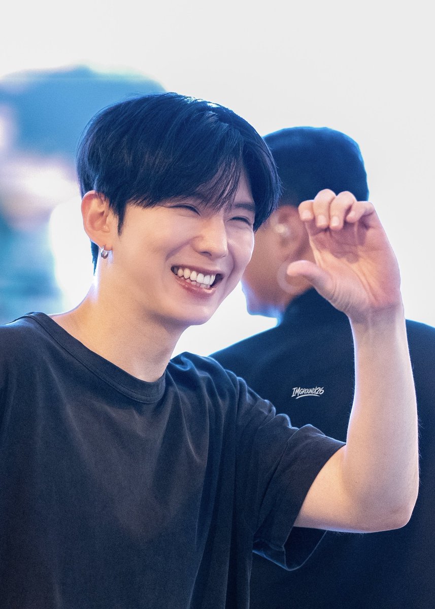 IMground126's tweet photo. 260711 #기현 퇴근 

🫶🏼

#KIHYUN #MONSTAX #MONSTA_X
#유기현 #몬스타엑스 https://t.co/5u6cZgwkLy